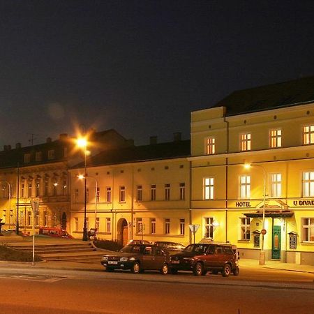 Corner Hotel U Divadla*** - Зноймо Екстериор снимка
